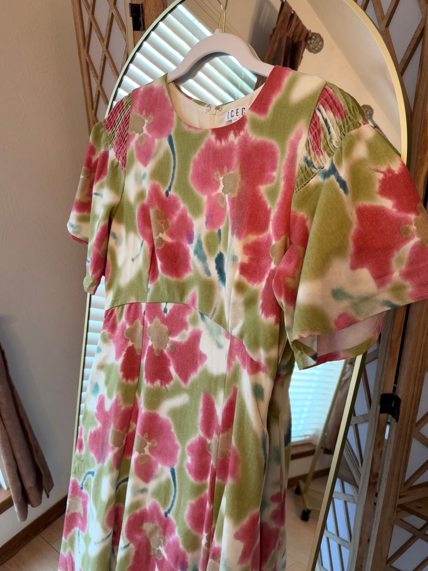 Floral Print Smocked Shoulder Midi Dress